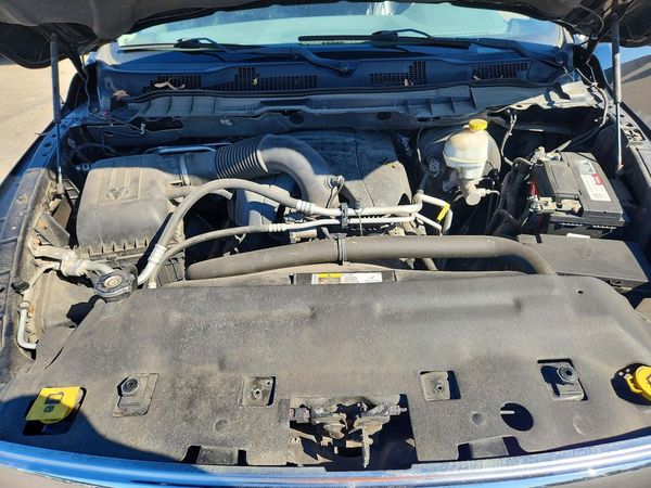 2013 RAM 1500 SLT — Engine bay