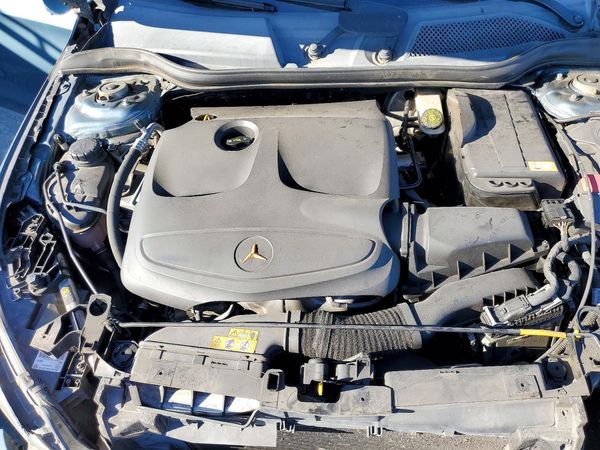 2014 MERCEDES-BENZ CLA CLA250 — Engine bay