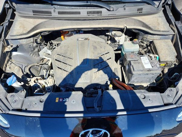 2023 HYUNDAI KONA SEL — Engine bay