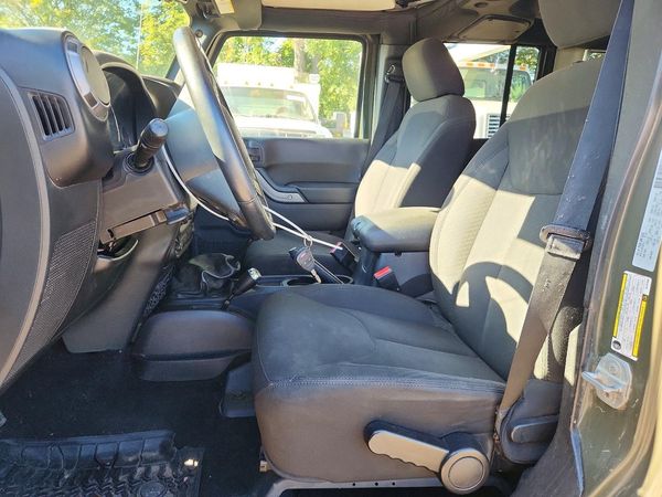 2016 JEEP WRANGLER UNLIMITED — DENT