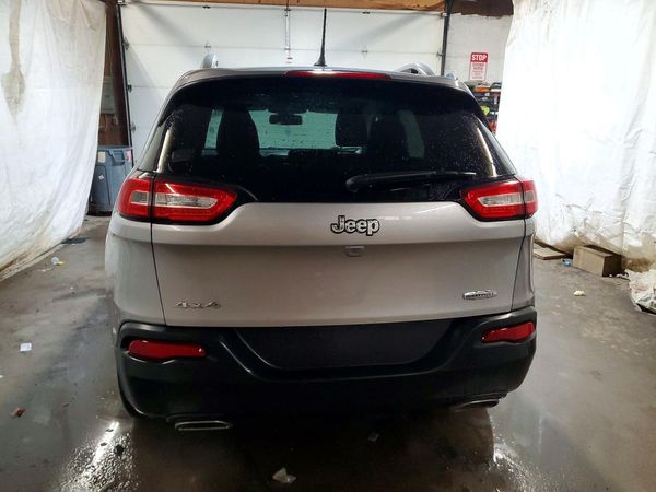 2015 JEEP CHEROKEE LATITUDE 4X4 — DIRR
