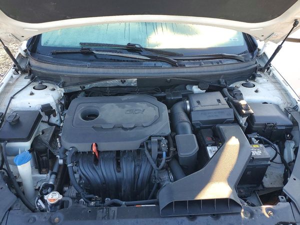 2018 HYUNDAI SONATA SE, Eco — Engine bay