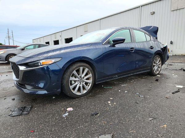 2022 MAZDA 3 Select Package — Front 3/4