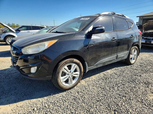 2013 HYUNDAI TUCSON — Front 3/4