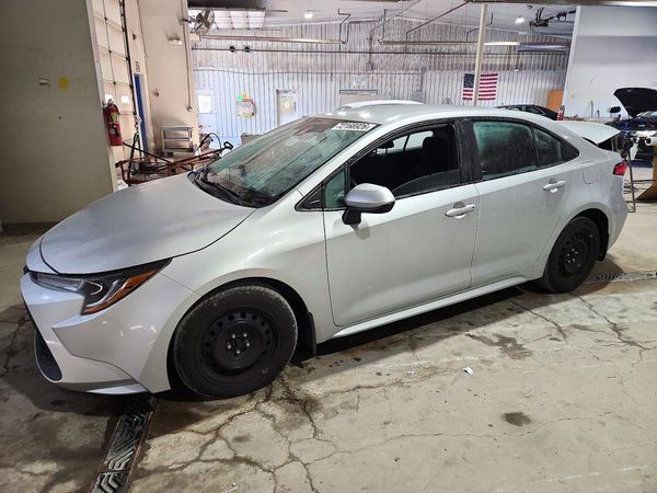 2020 TOYOTA COROLLA LE — Front 3/4