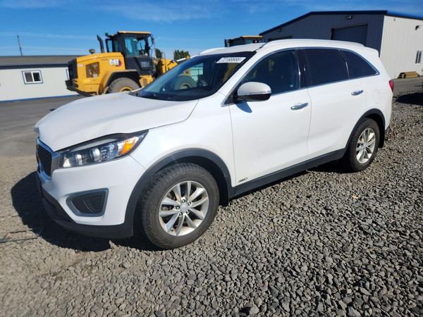 2016 KIA SORENTO L / LX — Front 3/4