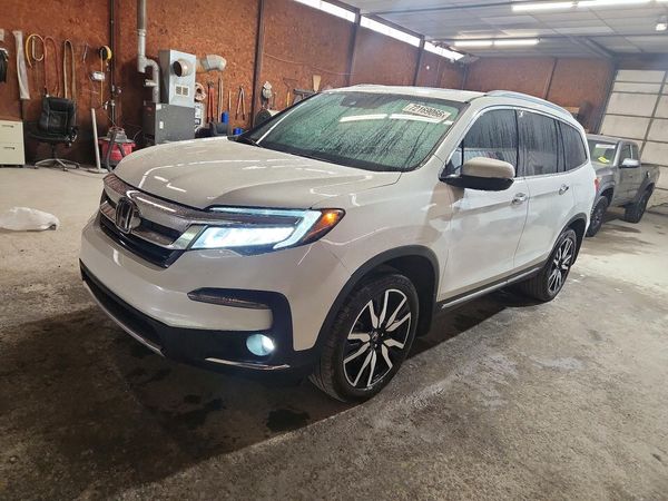 2020 HONDA PILOT TOURING-7 — Front 3/4