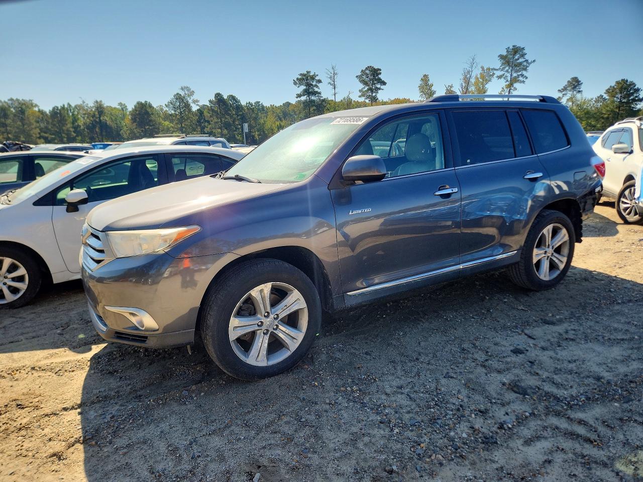 2012 TOYOTA HIGHLANDER Base/Hybrid — Front 3/4