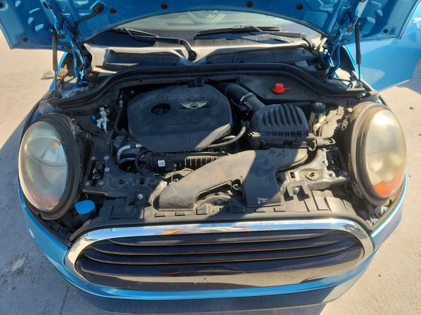 2017 MINI COOPER — Engine bay