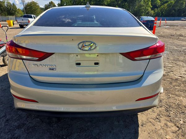 2017 HYUNDAI ELANTRA SE Base — DIRR