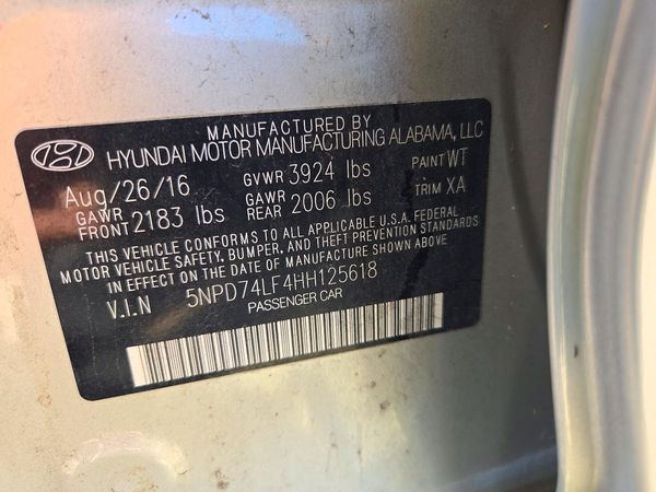 2017 HYUNDAI ELANTRA SE Base — VINS