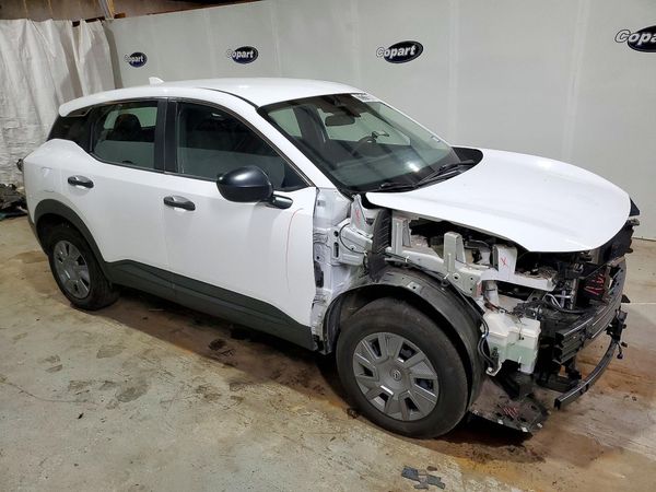 2025 NISSAN KICKS S — Passenger 3/4