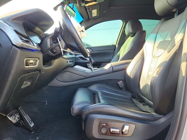 2022 BMW X6 xDrive40i — DENT
