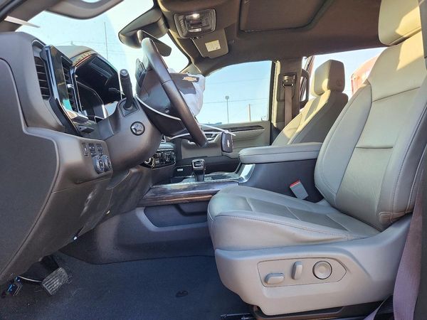 2023 CHEVROLET SILVERADO LTZ — DENT