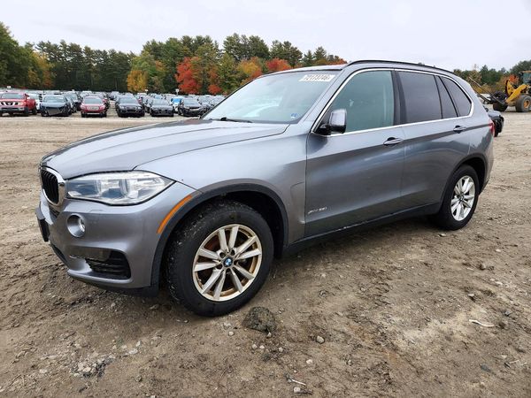 2015 BMW X5 xDrive35i — Front 3/4