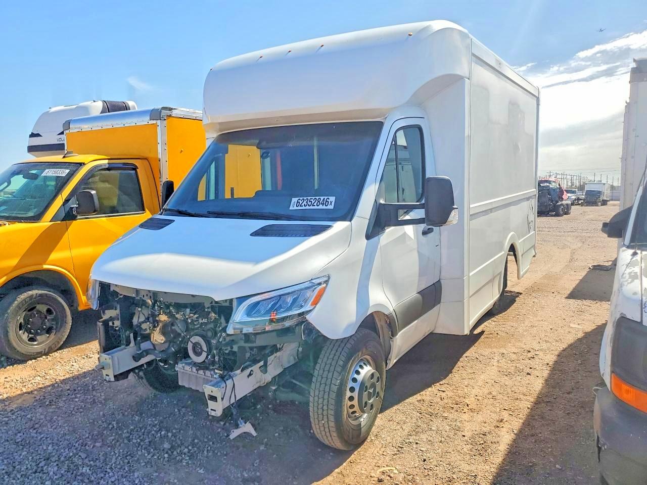 2023 MERCEDES-BENZ SPRINTER 907 (VS30) — Front 3/4