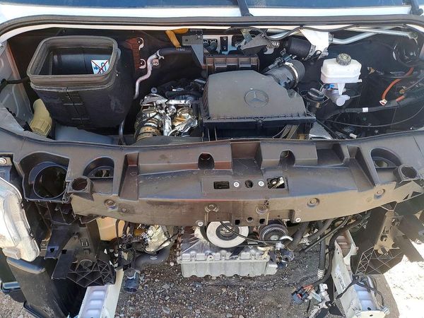 2023 MERCEDES-BENZ SPRINTER 907 (VS30) — Engine bay