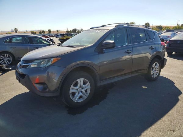 2013 TOYOTA RAV4 Standard — Front 3/4