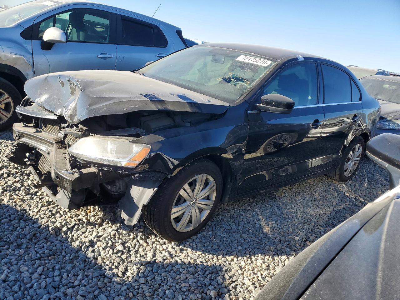 2017 VOLKSWAGEN JETTA S — Front 3/4