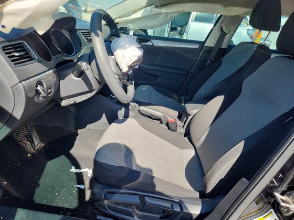 2017 VOLKSWAGEN JETTA S — DENT
