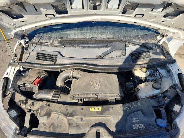 2020 MERCEDES-BENZ METRIS 447 (VS20) — Engine bay