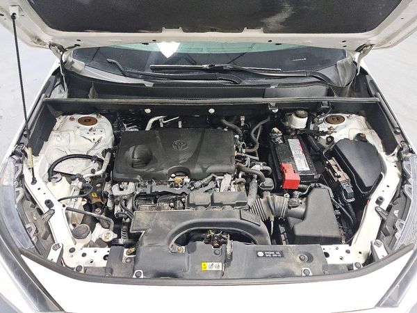 2020 TOYOTA RAV4 LE — Engine bay
