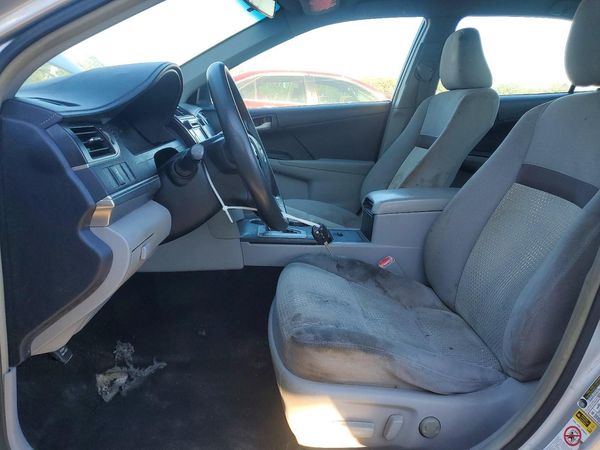 2014 TOYOTA CAMRY — DENT