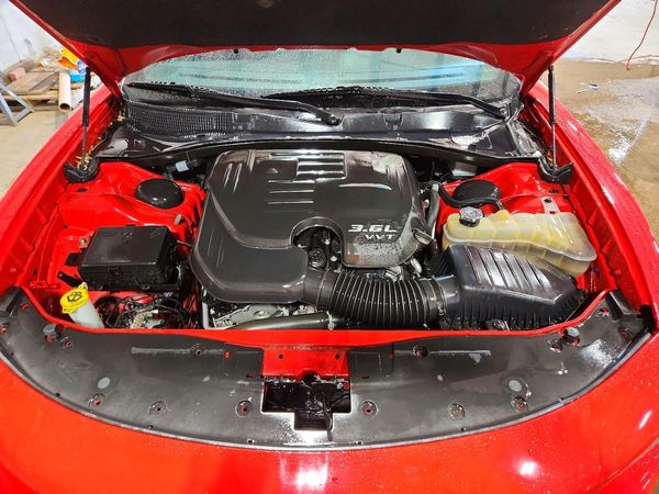 2022 DODGE CHARGER SXT — Engine bay