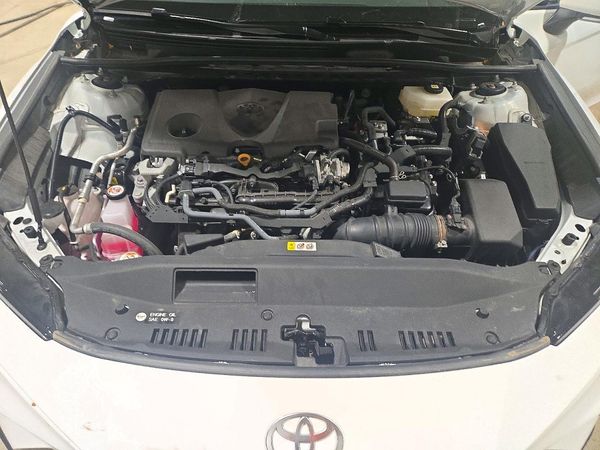 2026 TOYOTA CAMRY — Engine bay
