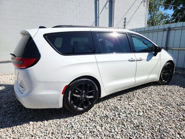 2025 CHRYSLER PACIFICA Limited — PSRA
