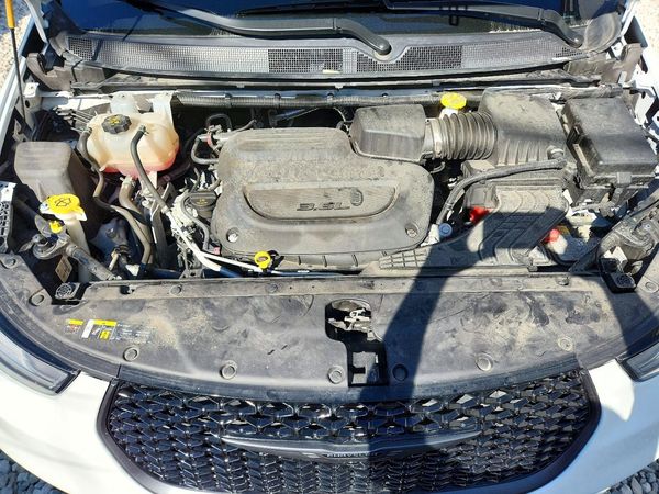 2025 CHRYSLER PACIFICA Limited — Engine bay