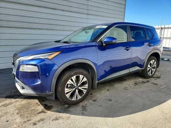 2022 NISSAN ROGUE SV — Front 3/4