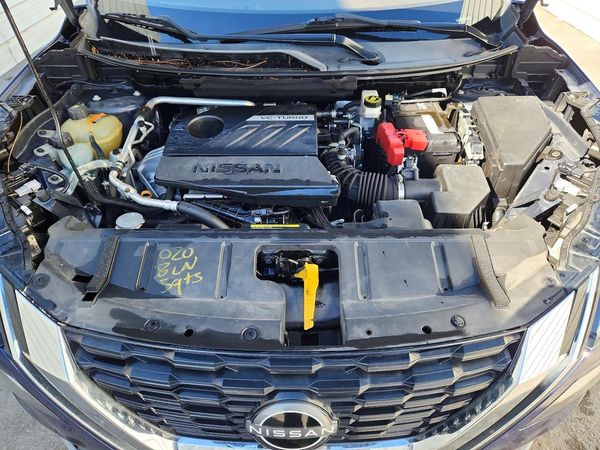 2022 NISSAN ROGUE SV — Engine bay