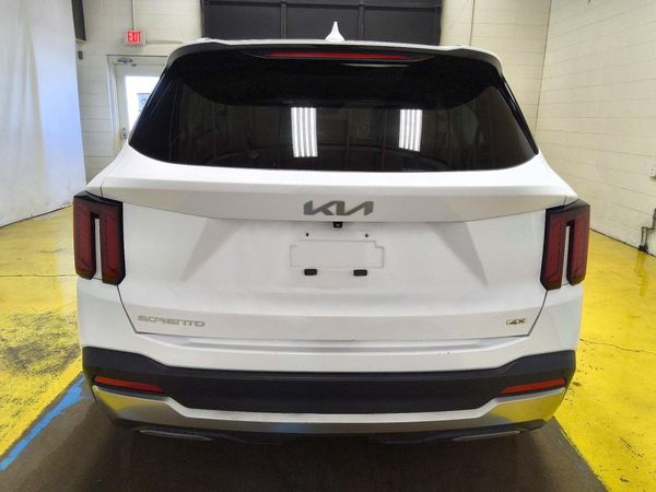 2024 KIA SORENTO S — DIRR