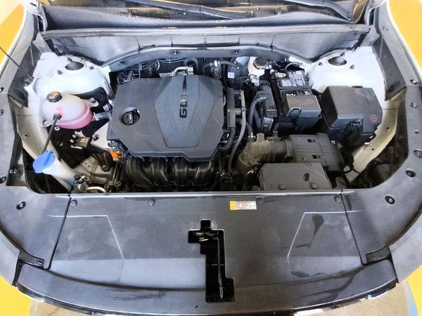 2024 KIA SORENTO S — Engine bay