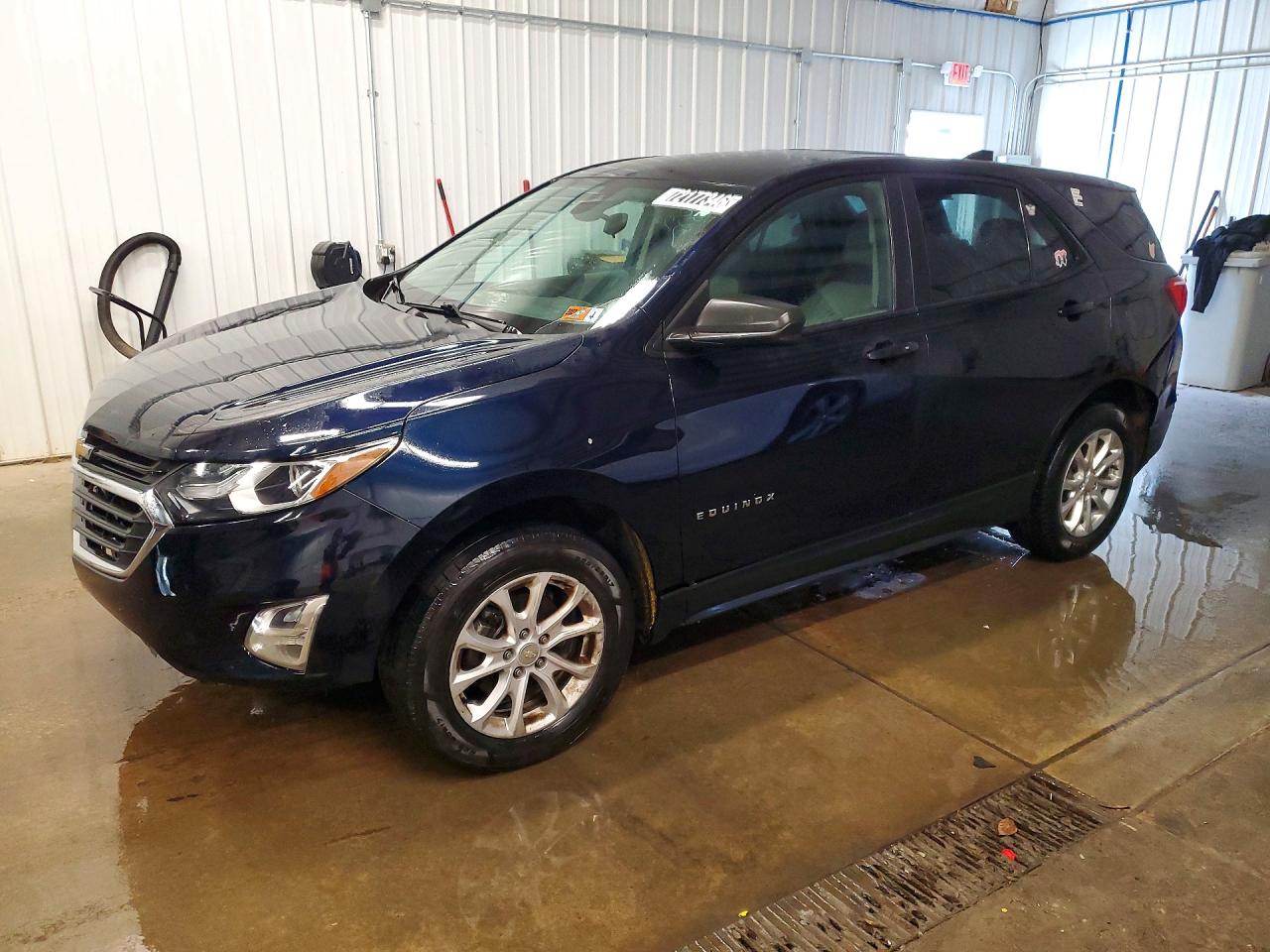 2021 CHEVROLET EQUINOX LS — Front 3/4
