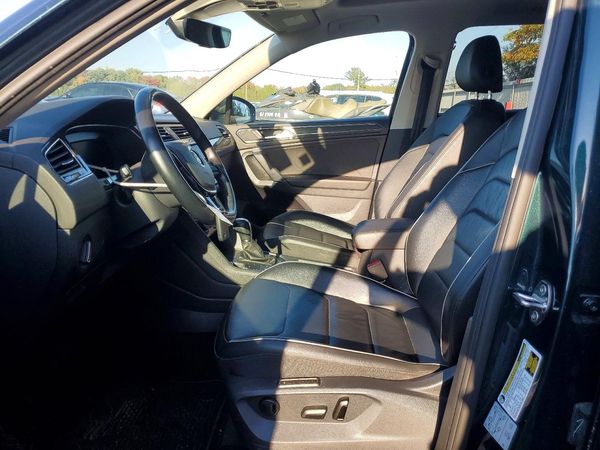 2018 VOLKSWAGEN TIGUAN 4Motion SEL Premium — DENT