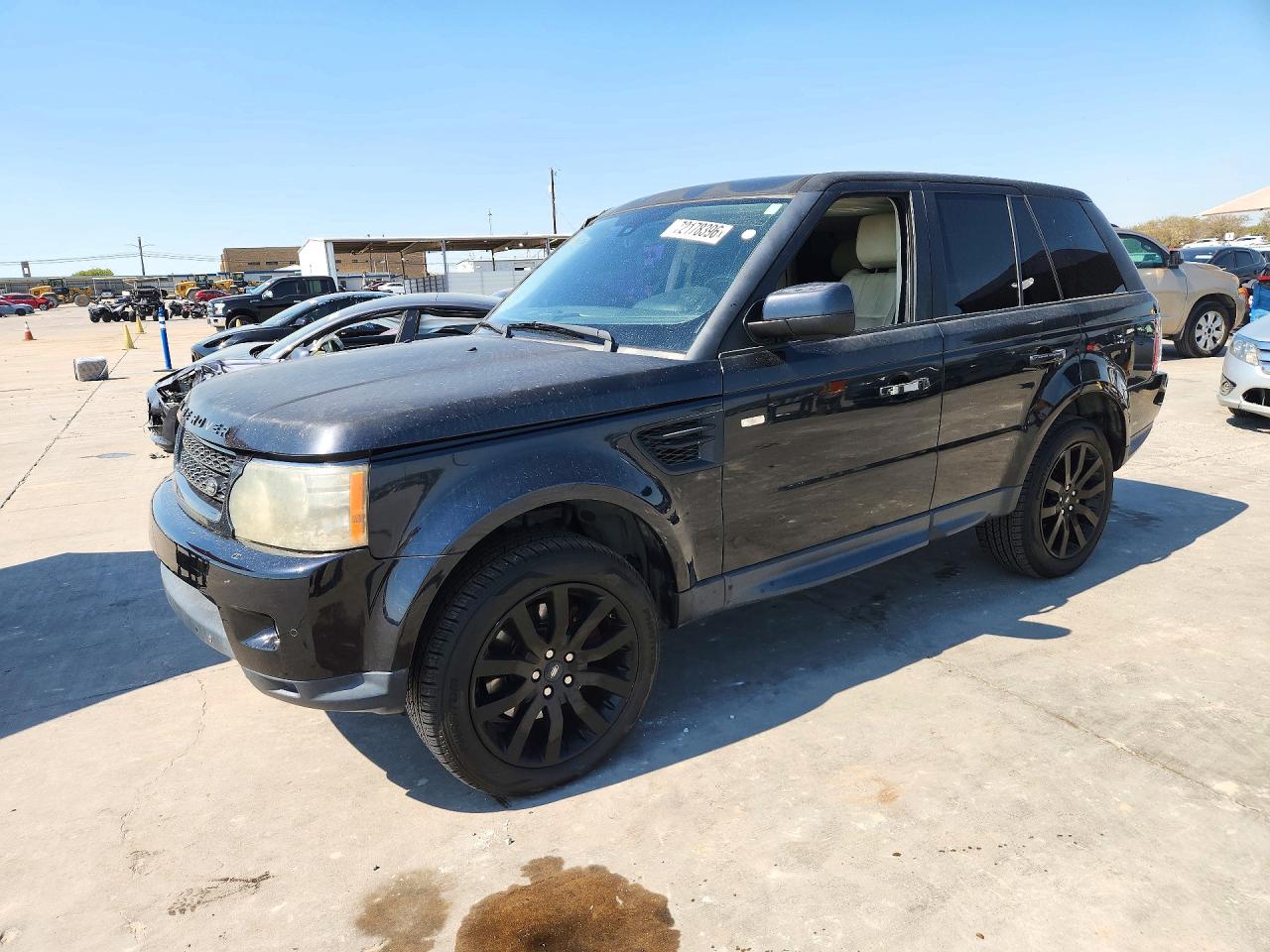 2012 LAND ROVER RANGEROVER HSE LUX — Front 3/4