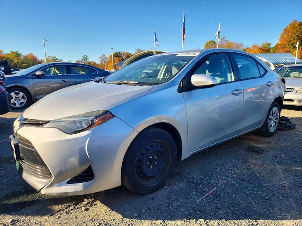 2017 TOYOTA COROLLA — Front 3/4