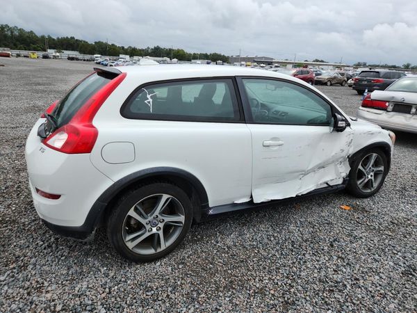 2013 VOLVO C30 — PSRA