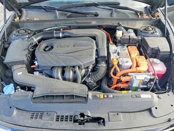 2025 HYUNDAI SONATA HYBRID Limited