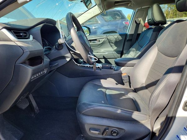 2022 TOYOTA RAV4 Limited — DENT