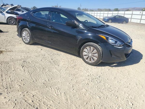 2016 HYUNDAI ELANTRA — Passenger 3/4