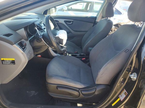 2016 HYUNDAI ELANTRA — DENT