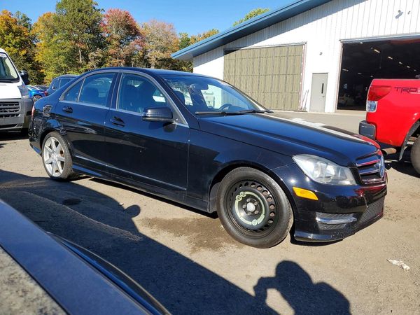 2014 MERCEDES-BENZ C-CLASS C300 4 MATIC — Passenger 3/4