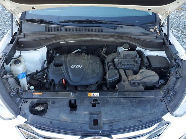 2016 HYUNDAI SANTA FE — Engine bay