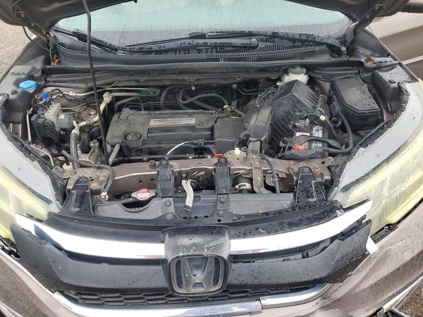 2015 HONDA CRV EX-L — Engine bay