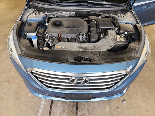 2017 HYUNDAI SONATA SE, Eco — Engine bay
