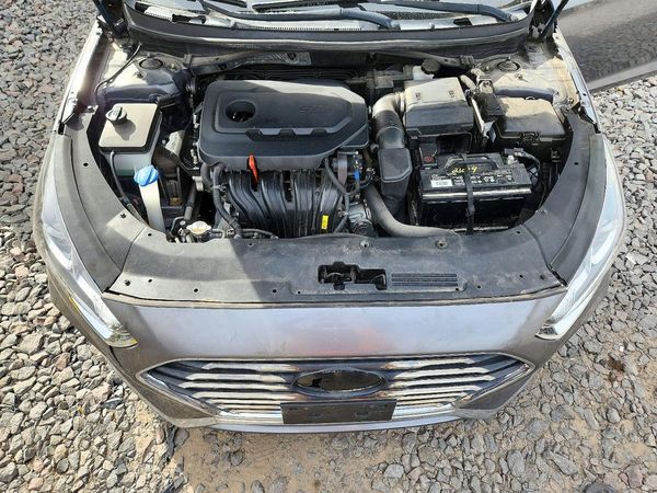 2018 HYUNDAI SONATA SE, Eco — Engine bay
