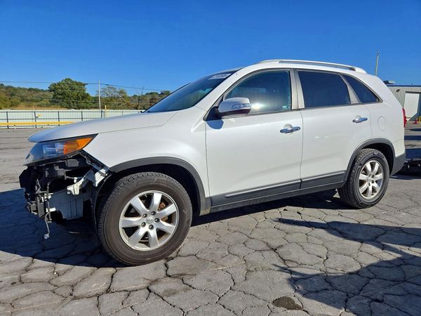 2012 KIA SORENTO GL(Middle-low grade) — Front 3/4